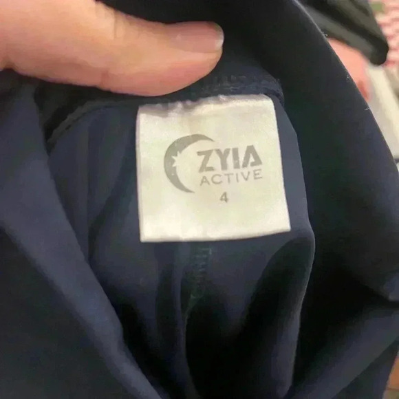 Women’s size 4 Ziya Navy and retro stripe athletic leggings - Picture 3 of 4